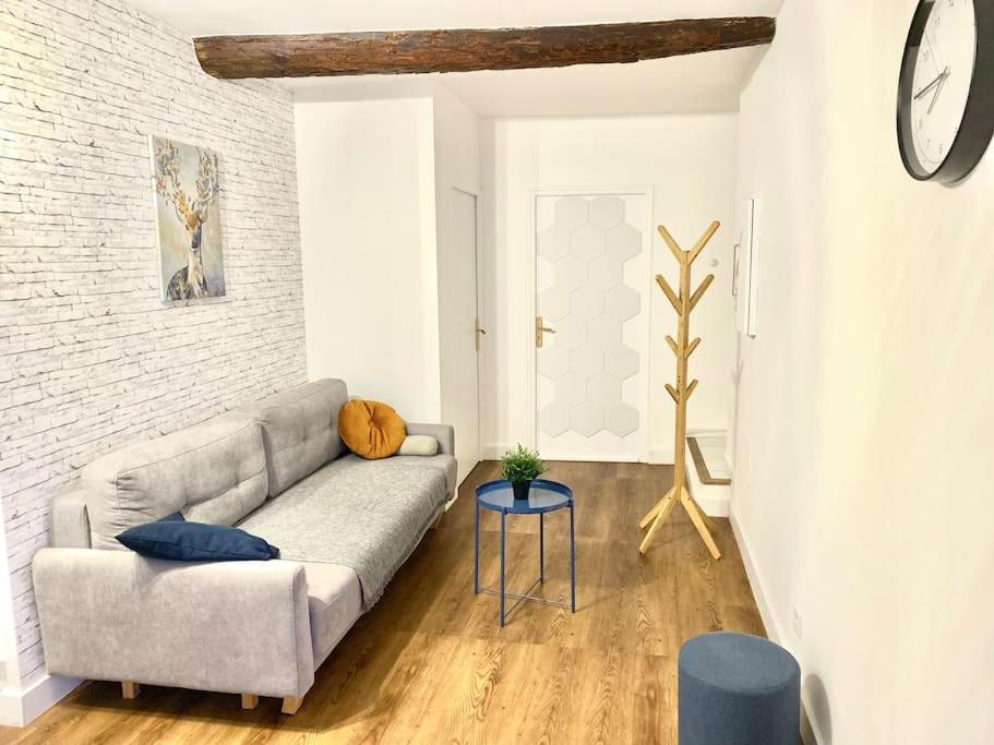 Appartement « Quartier des arts » de vivre à la Toulonnaise 6 Rue Docteur Camille Auban 83000 Toulon