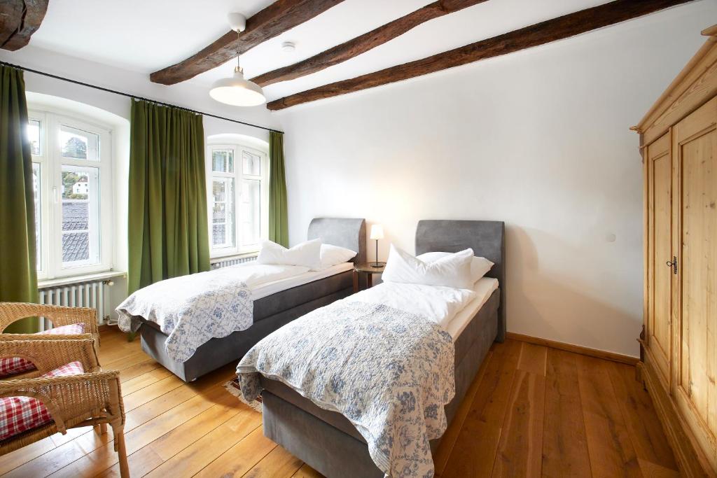 Quellenhof - Wohnen im Denkmal - Wohnung \ 9 Am Hirtenturm, 53945 Blankenheim