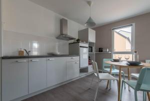 QUENTIN -Appartement proche gare, arrivée 24 24