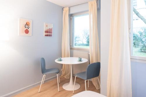 Quiet and bright studio with view on the garden