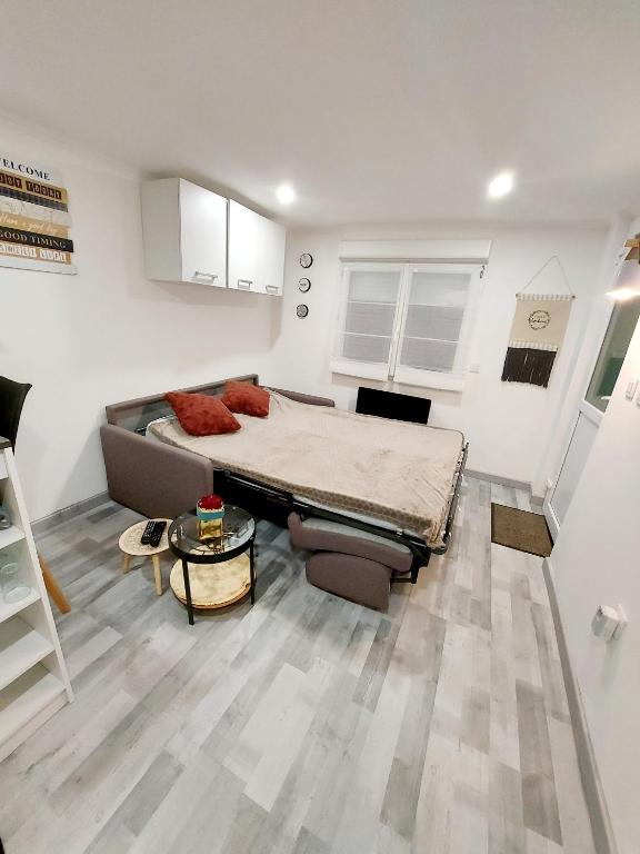 Quiet and cosy studio near Cattenom, Luxembourg and Metz 100 Rue du Président Roosevelt, 57970 Haute-Yutz