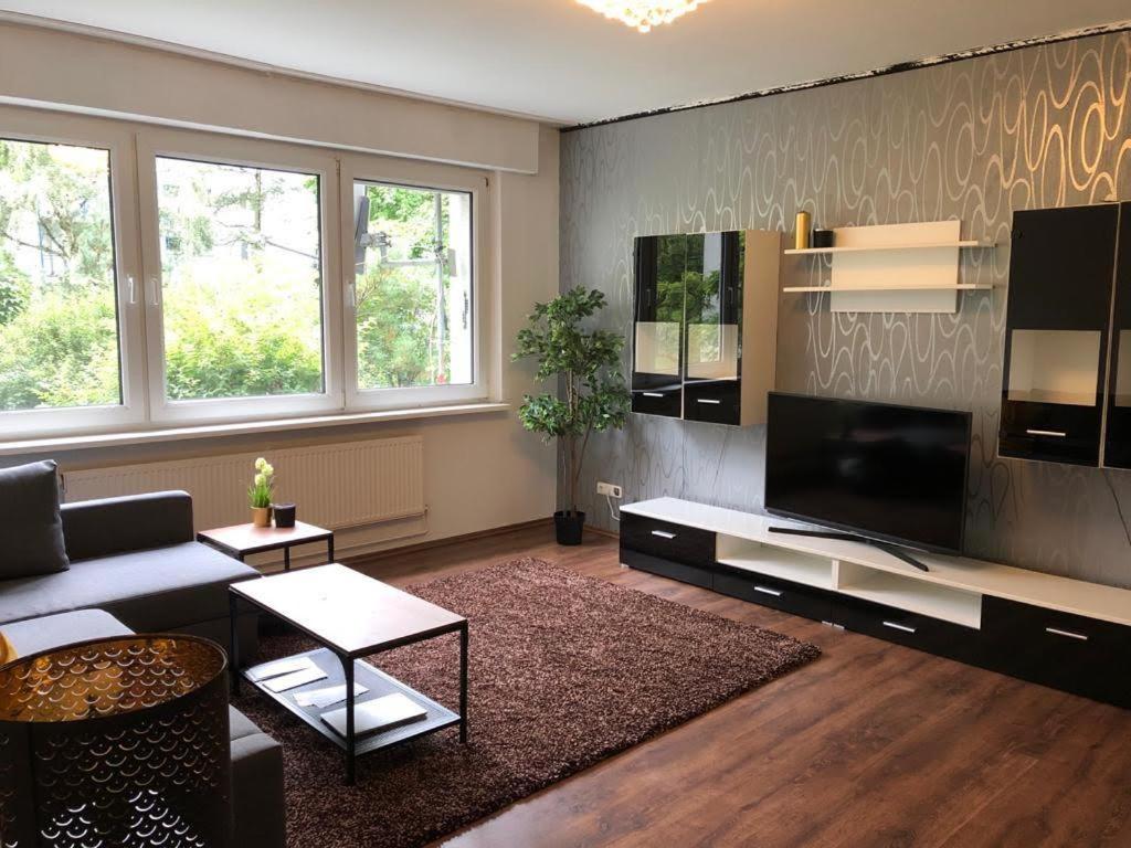 Quiet Apartment in hip Neighbourhood Hüttenroder Weg 12, 12059 Berlin