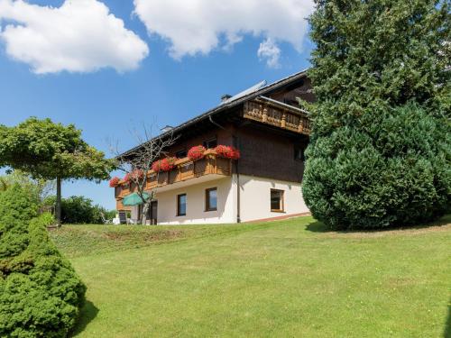 Quiet apartment in Neukirch with private terrace