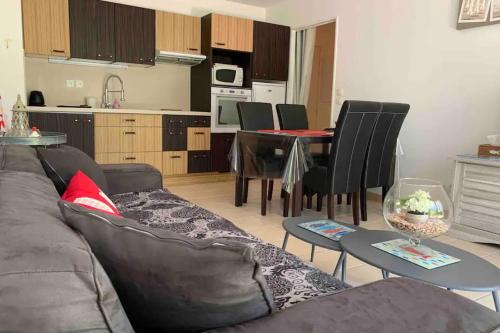 Quiet Apartment With Garden And Optical Fiber