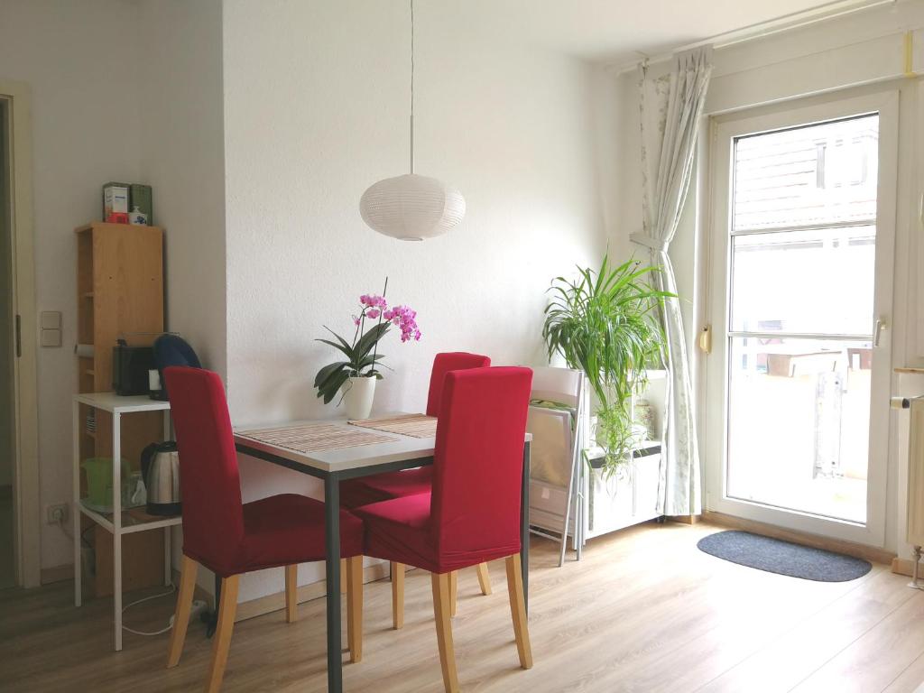 Quiet City-Apt, 4min City-Center, 18min Fair Nürnberg!!! 15 Walter-Meckauer-Straße, 90478 Nuremberg