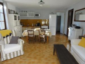 Quiet flat in Bonnieux countryside