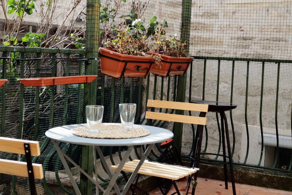 Quiet nest with terrace in the city center 9 Rue Saint-Guillaume, 84000 Avignon