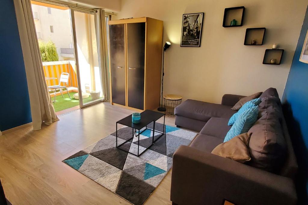 Appartement Quiet studio at 200 m of calanques and the sea Bd Honoré de Balzac 83370 Fréjus