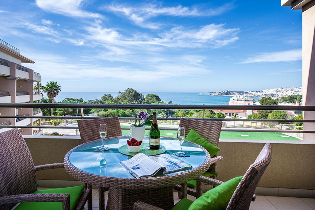 Quinta da Barracuda Prime Sea View Apartment B22 Quinta da Barracuda ,Rua Vasco da Gama, 8200-294 Albufeira