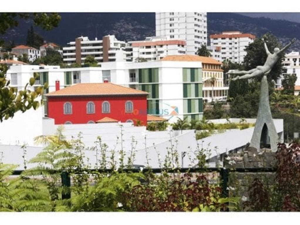 Quinta da Nogueira Rua Dr. Pita, n.º 2, Ribeiro Seco Madeira Apartamento letra O, Bloco A, 9000-089 Funchal