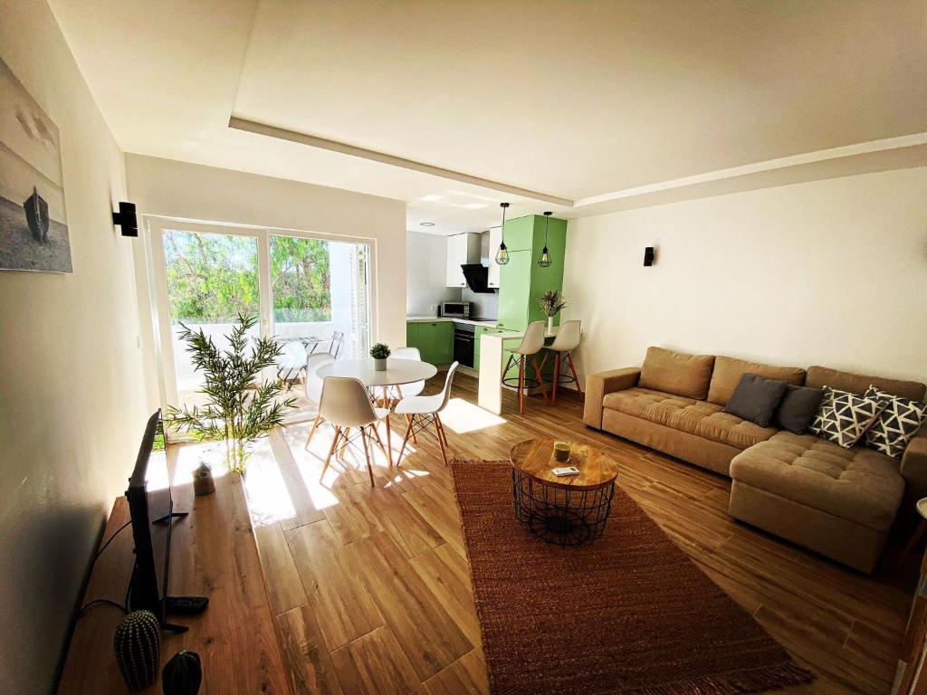 Quinta do Paraiso Flat with 3 Pools Urbanização Quinta do Paraíso, Bloco D - Apto.18, 8400-558 Carvoeiro