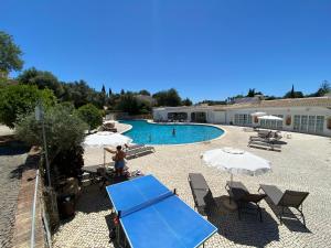 Quinta do Paraiso Flat with 3 Pools