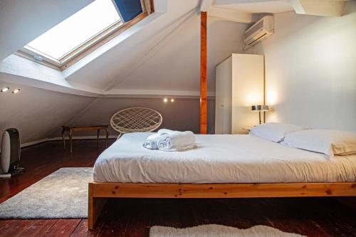 Quirky 3bedroom top floor duplex in BicaSão Paulo