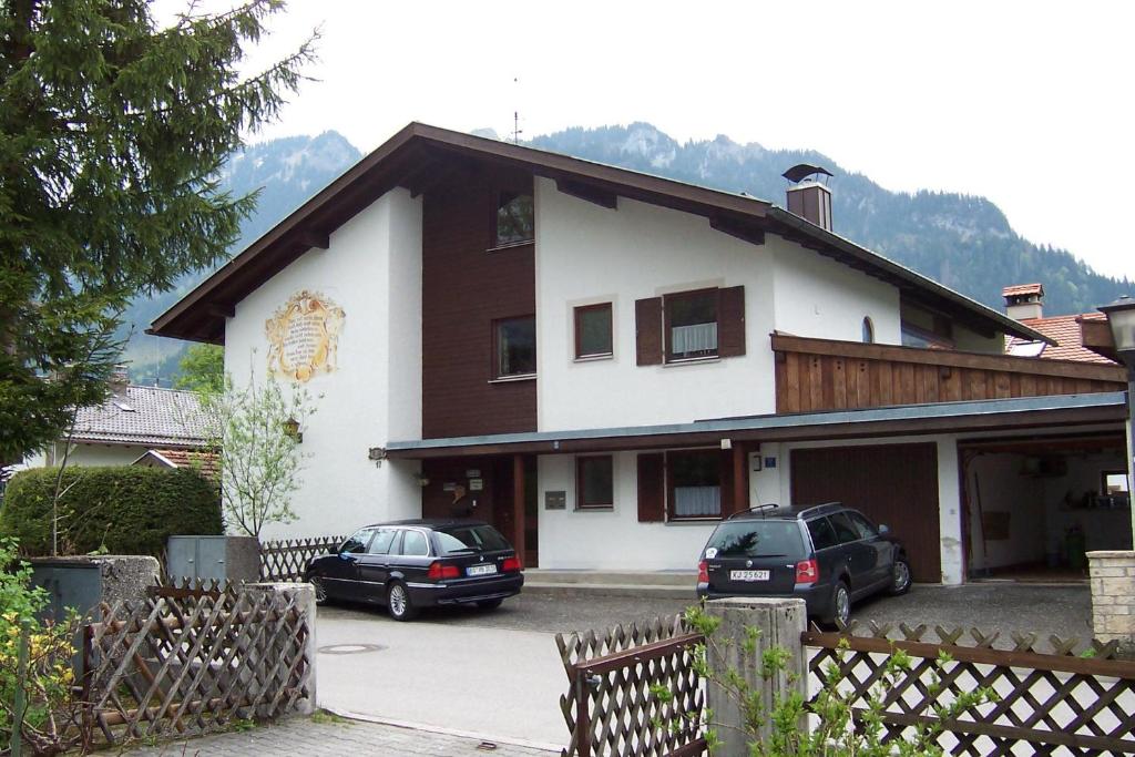 Appartement Raffaela Maderspacher Hillernstraße     17 82487 Oberammergau