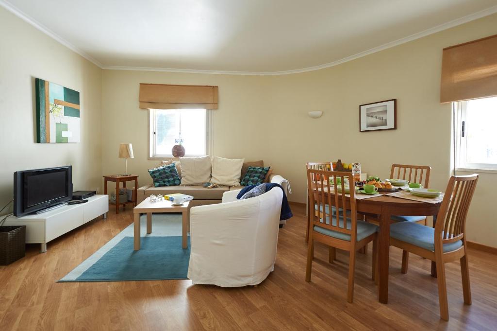 Rainha - Holiday Rental in Cascais Centre Rua da Misericórdia,17, 2750-434 Cascais