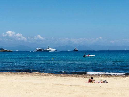 RAMATUELLE SAINT TROPEZ, en front de mer