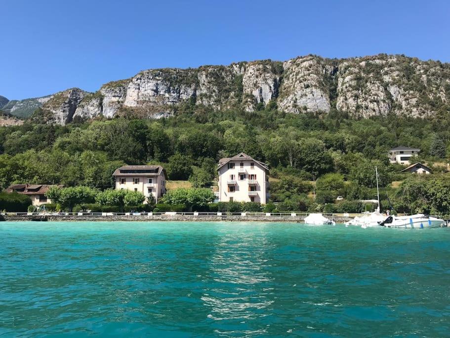 Appartement Rare 2 bedroom with private beach on Lake Annecy 4375 Route d'Annecy 74210 Doussard