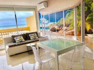 RAVISSANT APPARTEMENT PISCINE VUE MER 240° WIFI PARKING GRATUIT