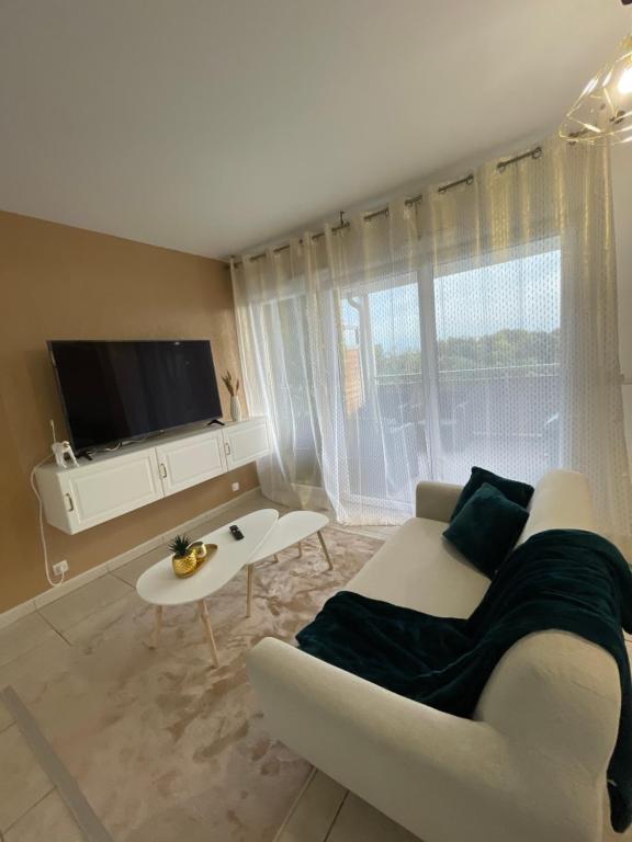 RB Home 19 Rue Gabriel Audisio, 13014 Marseille