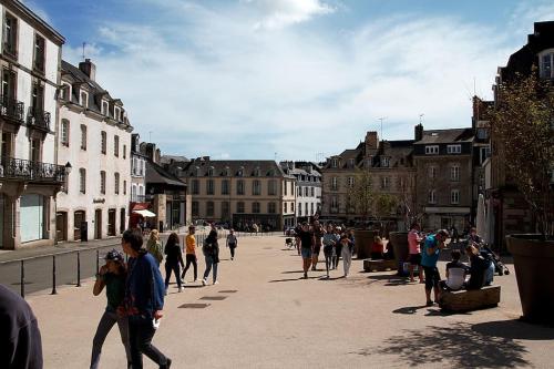 Rdc Appartement calme avec parking gratuit sur place