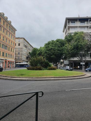 Appartement Rdc avec parking privé Bastia france