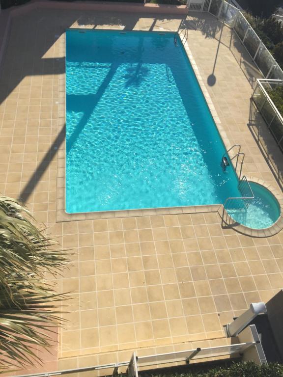 RDC dans maison \ 83140 Six-Fours-les-Plages