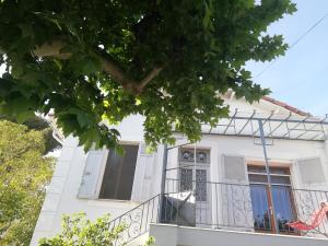 Rdc Dans Villa Avec Jardin Centre Ville Aix En Provence