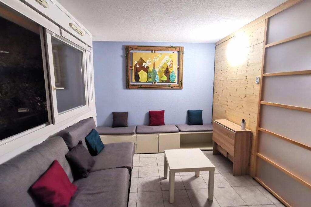 RDP Carré d'or, flat and night Parking, free from 6PM till 11AM, and Sunday all day 4 Ruelle des Prés, 06000 Nice