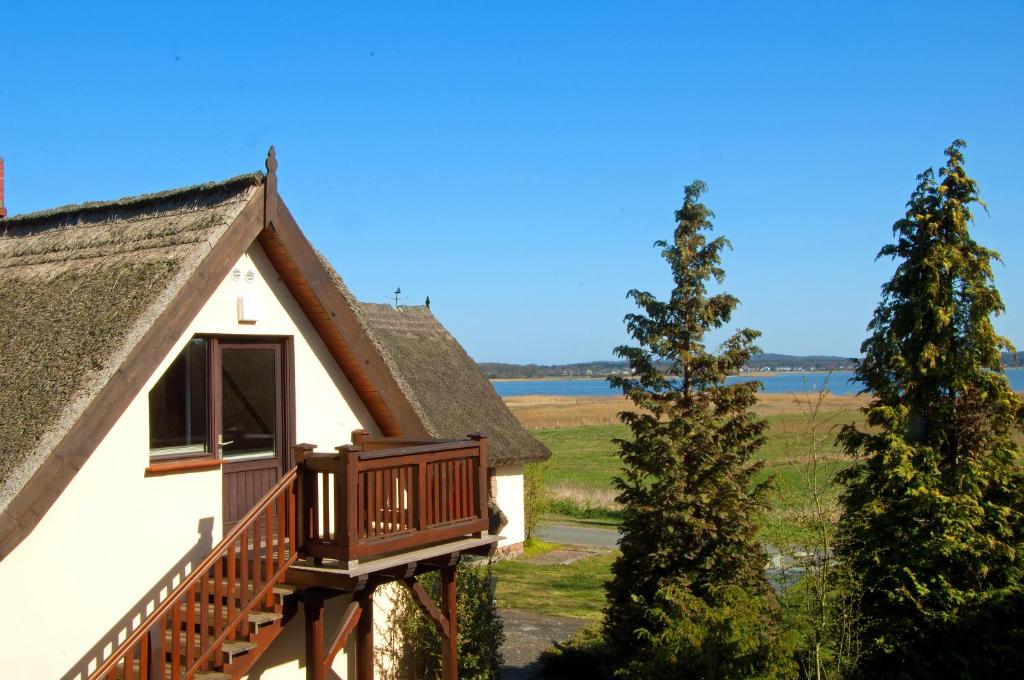 Reethaus am See - Bernstein Seestrasse 6, 18586 Sellin