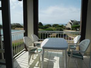REF 041 Appartement 3 pièces vue sur le Miramar et accès directe à la Mer