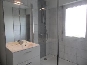 REF 122 Appartement 4 pièces avec piscine et terrain de tennis