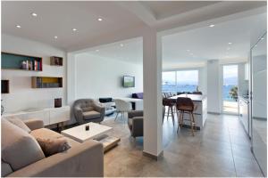 REF 1229 - Beautiful modern apartment Cannes Croisette