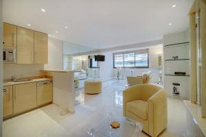 REF 1389 - 1 bedroom apartment of 55m near Croisette