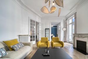 REF 1412 - Charming two bedroom apartment in Rue d'Antibes