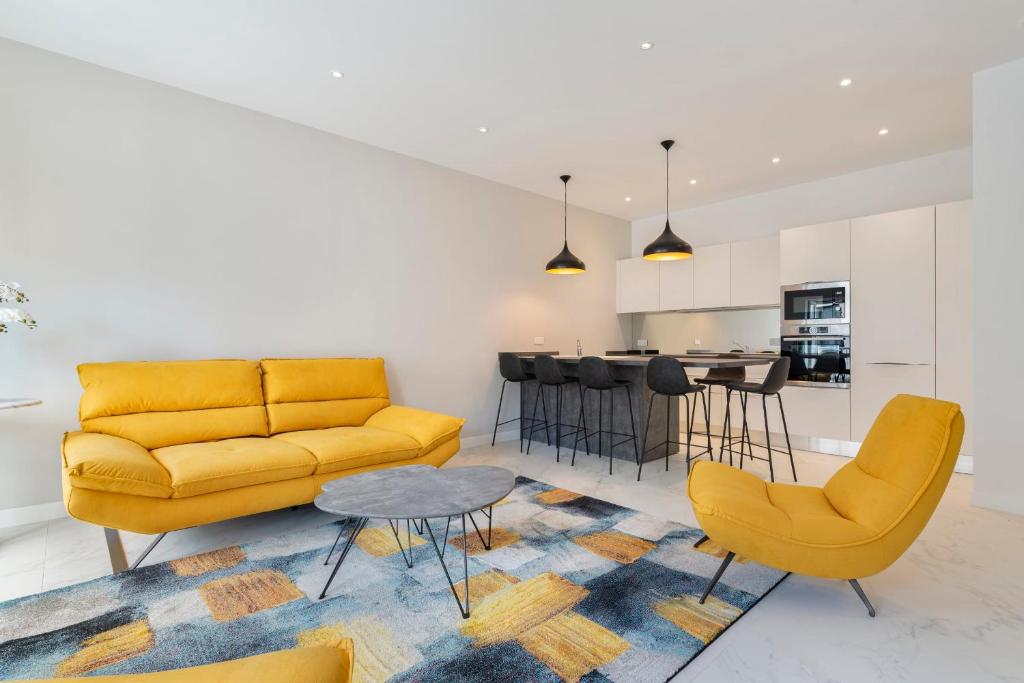 REF 1421 - 3 bedrooms apartment 100m from Palais des Festivals 33 rue Bivouac Napoléon, 06400 Cannes