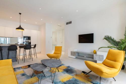 REF 1421 - 3 bedrooms apartment 100m from Palais des Festivals