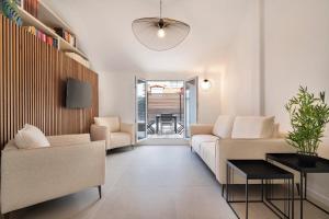 REF 1422 - 3 bedrooms apartment just next to the Palais with large terrace
