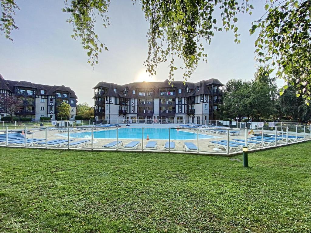 REF 1437 - Superb 1 bedroom apartment Gray d'Albion