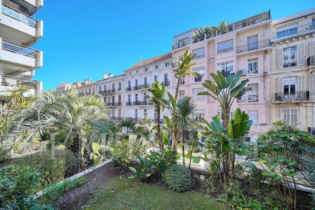 Appartement REF 1439 - New apartment in Gray d'Albion 4 Rue des Serbes RESIDENCE GRAY D'ALBION 06400 Cannes