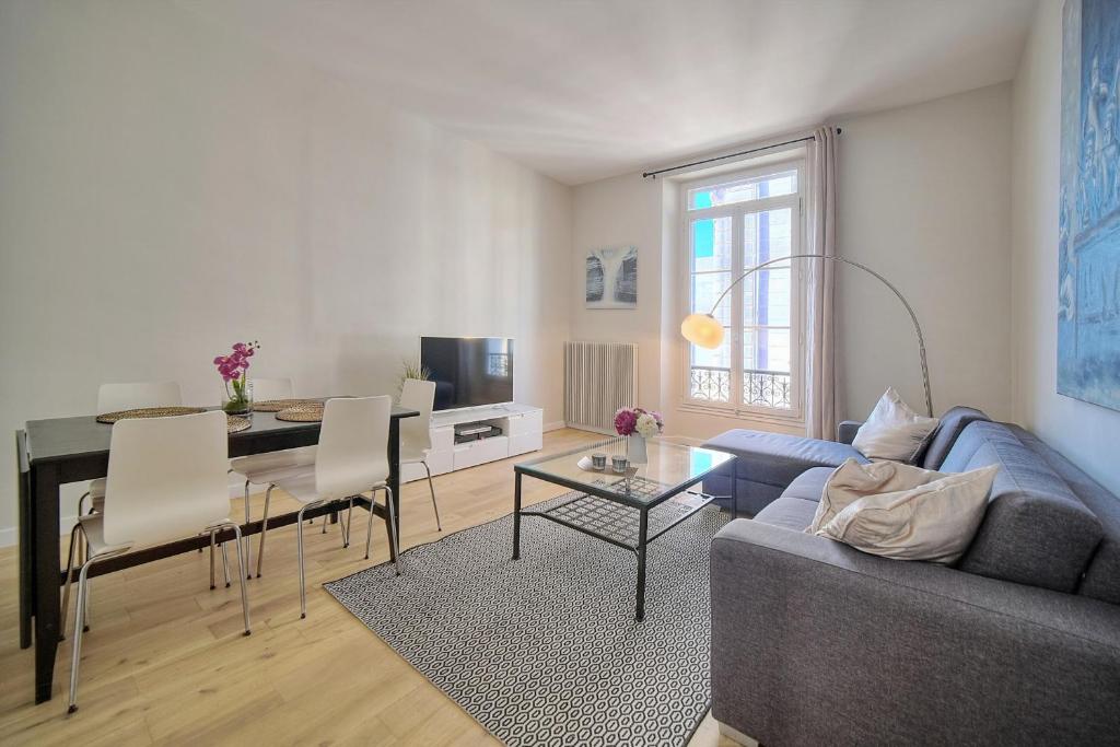 Appartement REF 1483 - Cannes back Croisette - Modern Apartment 13 Rue du commandant André 06400 Cannes