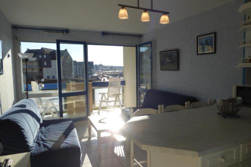 REF 157 Studio vue sur le Port du Crouesty avec piscine