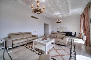 REF 1757 - Cannes - Sea and garden view