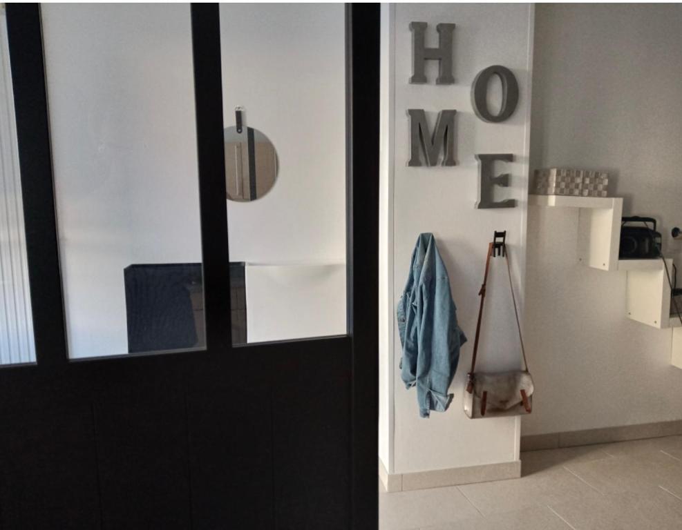 REF 183 Appartement 2 pièces avec vue sur la mer et accès direct sur la plage