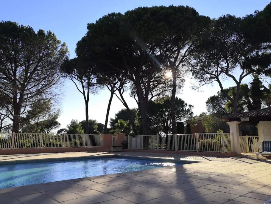 (Réf 19) App Neuf, 4 pers, piscine, parking, Saint Raphaël 63 Avenue des Pins Valescure, 83700 Saint-Raphaël