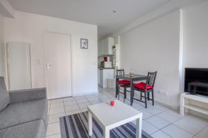 Appartement Refurbished Apt Near The Ourcq Canal 67 Rue Victor Hugo 93500 Pantin Île-de-France