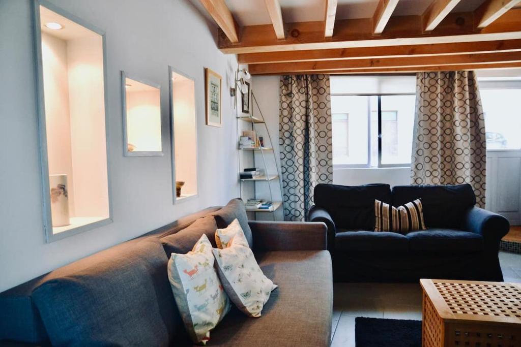 Refurbished Central Paris Flat by GuestReady