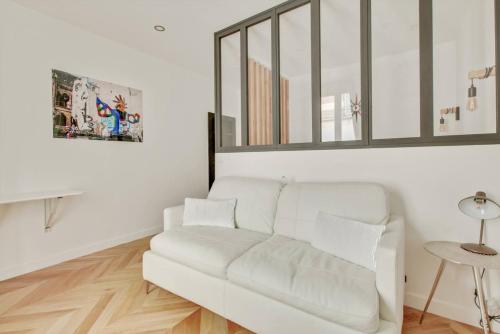 Refurbished Design Flat -near Champs-Elysées Paris