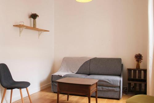 Refurbished nest near the Village des Batignolles