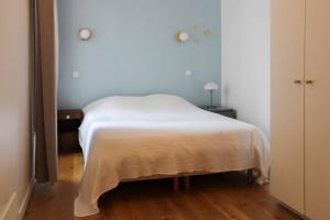Refurbished nest near the Village des Batignolles