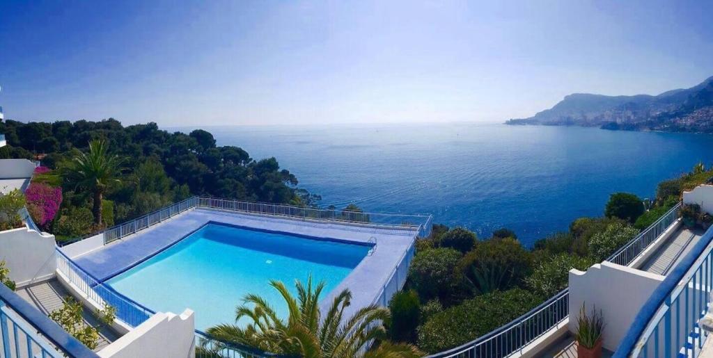 regard sur Monaco 10 Avenue Paul Doumer, 06190 Roquebrune-Cap-Martin